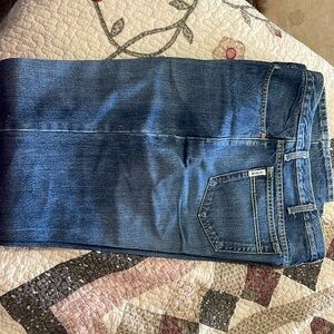 Chinch men’s jeans white label.